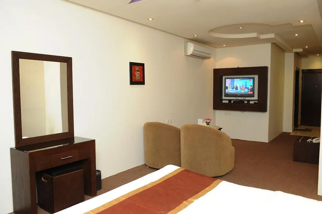 *** شقة فندقية الرياض Rest Night Hotel Suites- Al Ta'Awon المملكة العربية السعودية
